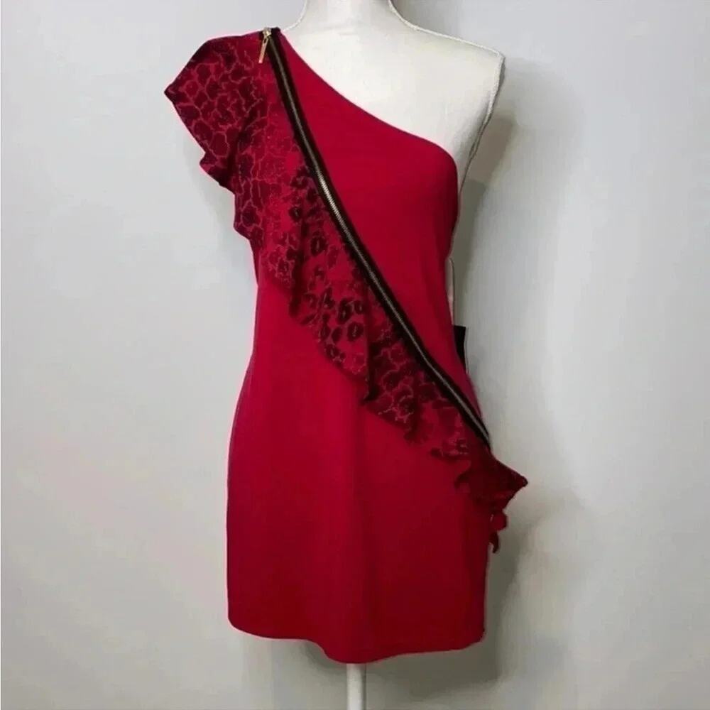 Rocawear red & black‎ off the shoulder Snake Zipper Blouse plus size